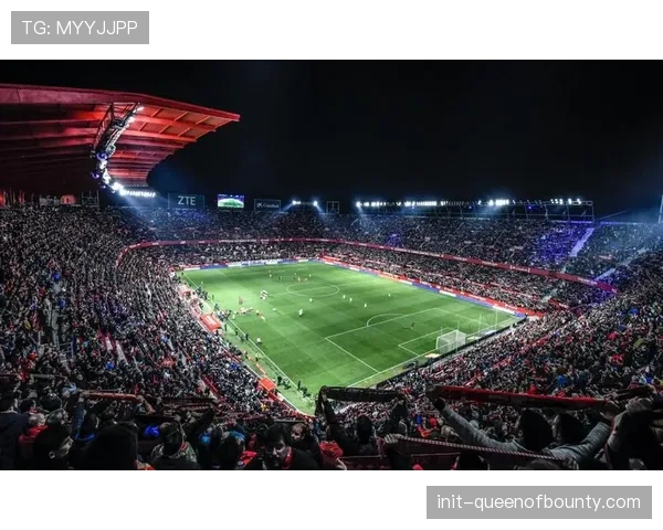 皮斯胡安球场举办展览,展示塞维利亚俱乐部百年历史上的经典攻防战术演变。